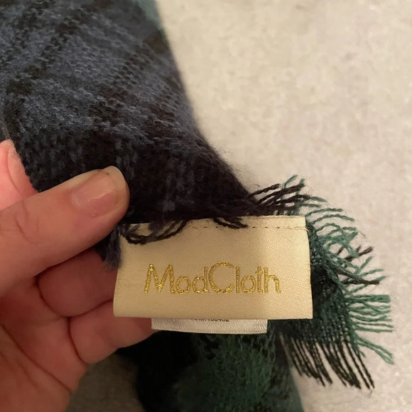 Plaid blanket ModCloth scarf - Picture 2 of 3
